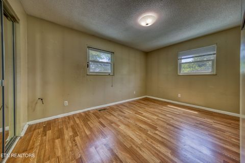 Tiny photo for 1308 Knollwood Circle, Knoxville, TN 37919 (MLS # 1341681)
