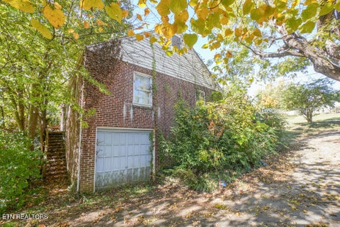 Tiny photo for 910 Ray Ave, Maryville, TN 37803 (MLS # 1360306)