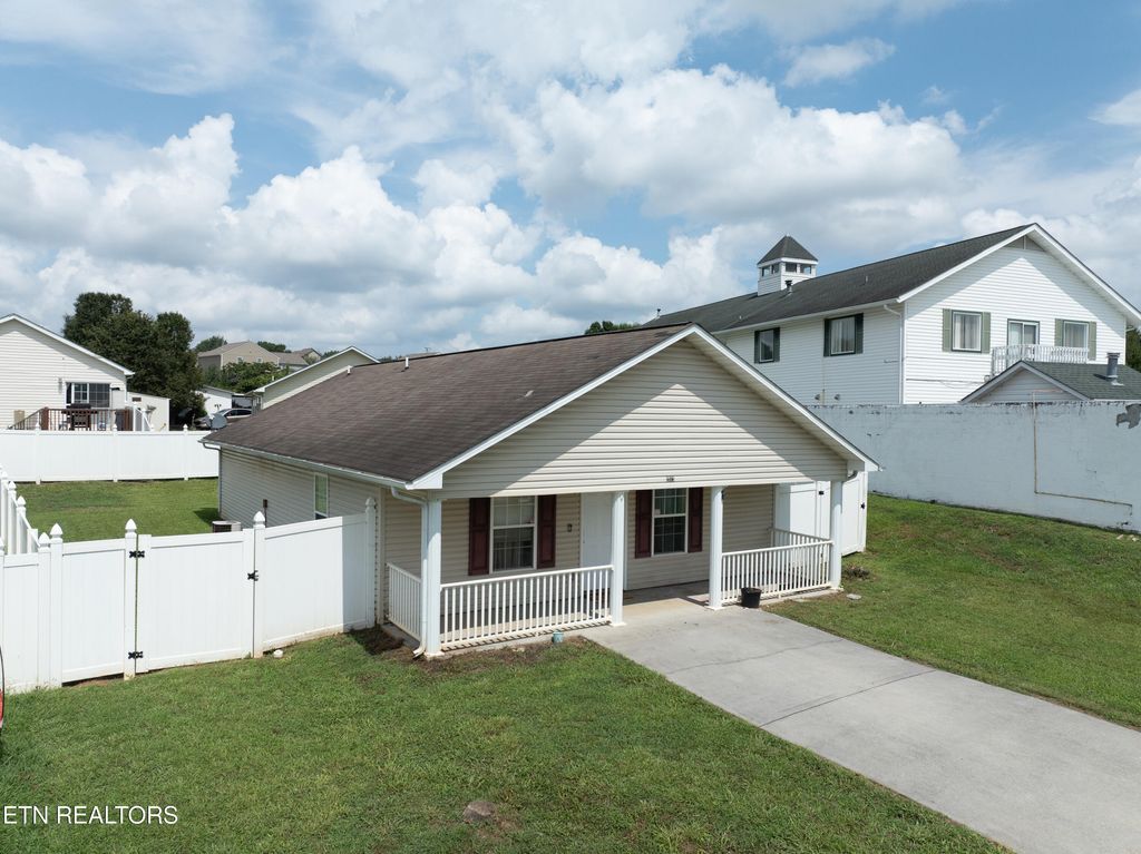 Photo of 2573 Bay Meadows Way, Sevierville, TN 37876 (MLS # 1313135)