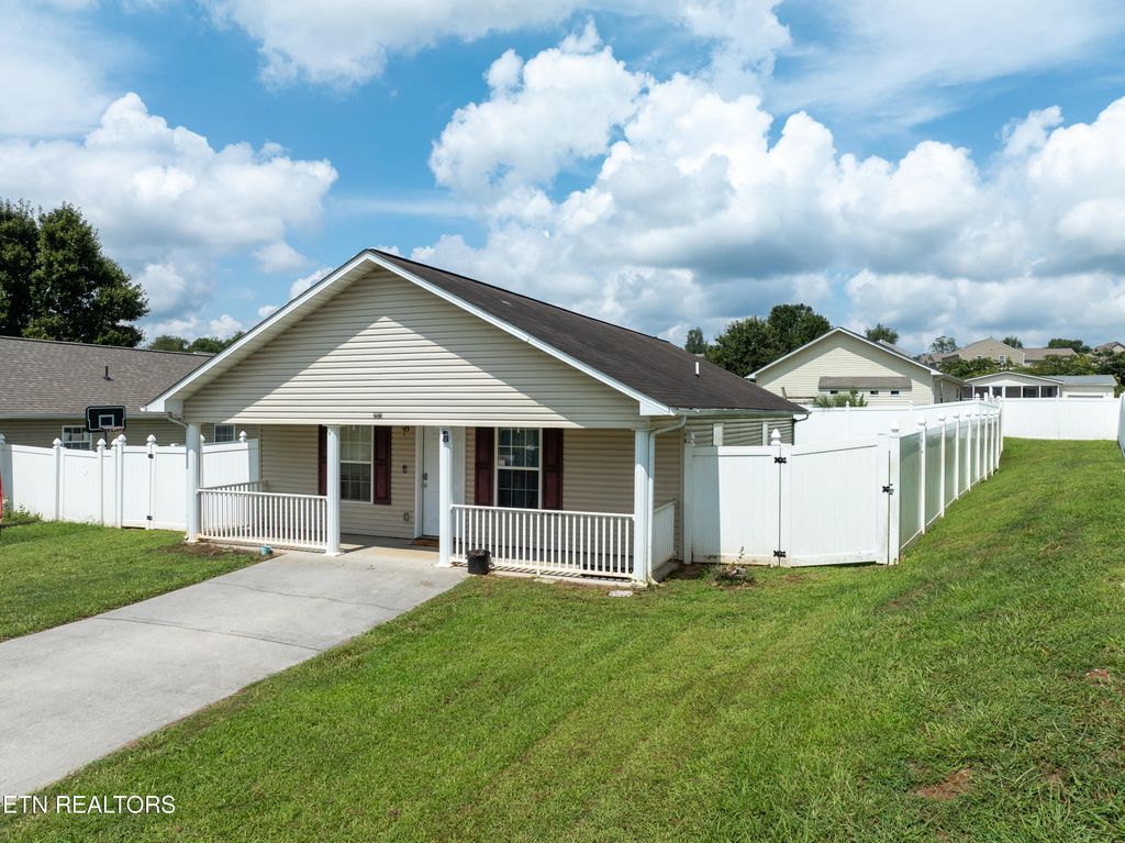 Photo of 2573 Bay Meadows Way, Sevierville, TN 37876 (MLS # 1313135)