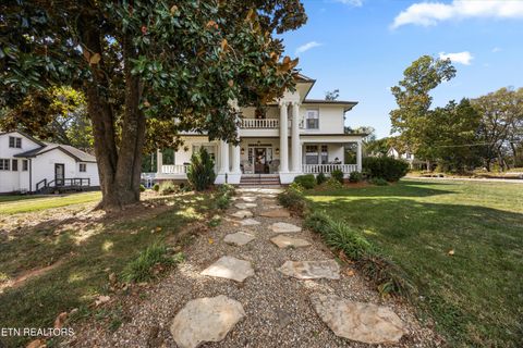 Photo of 903 S Court St, Maryville, TN 37803 (MLS # 1325691)