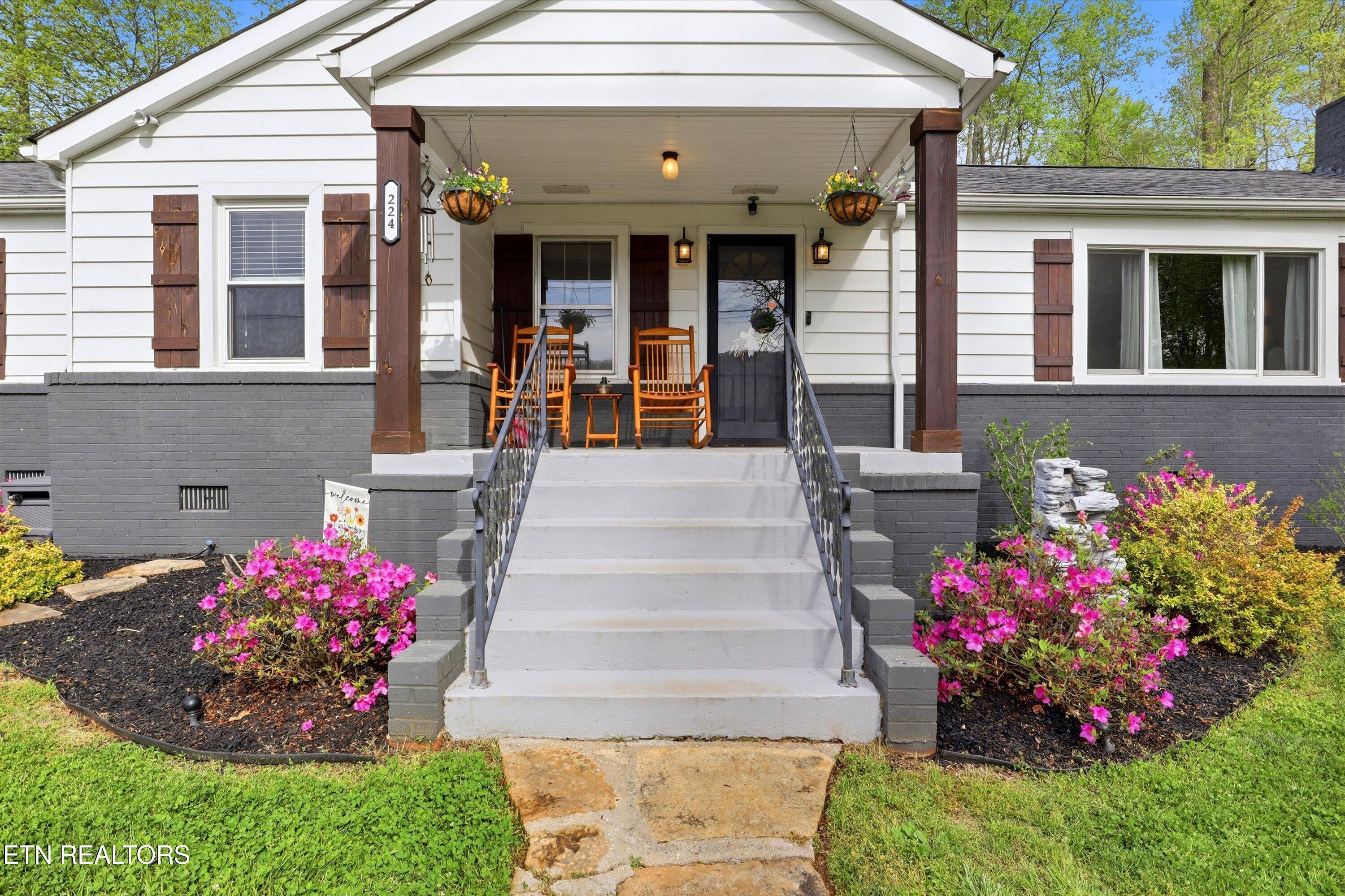 224 W Millers Cove Rd