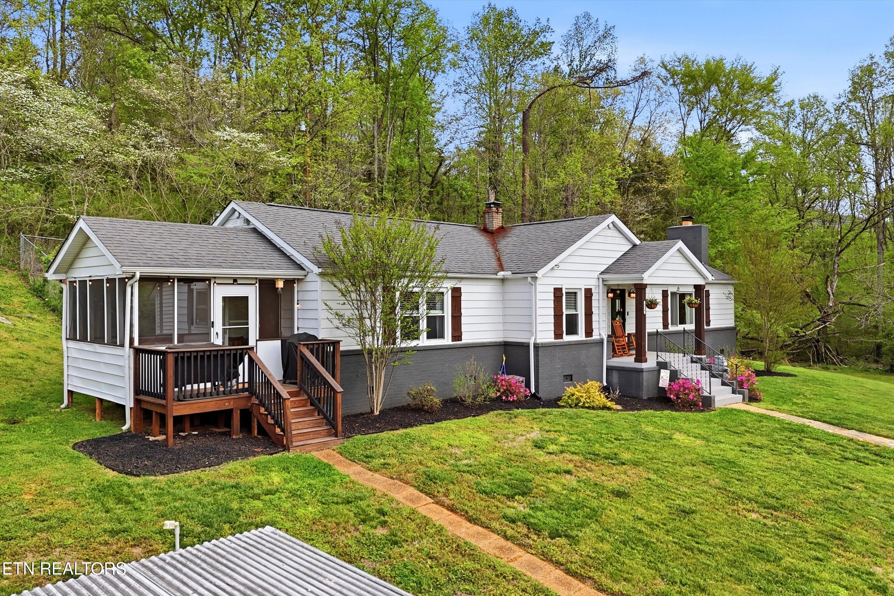 224 W Millers Cove Rd