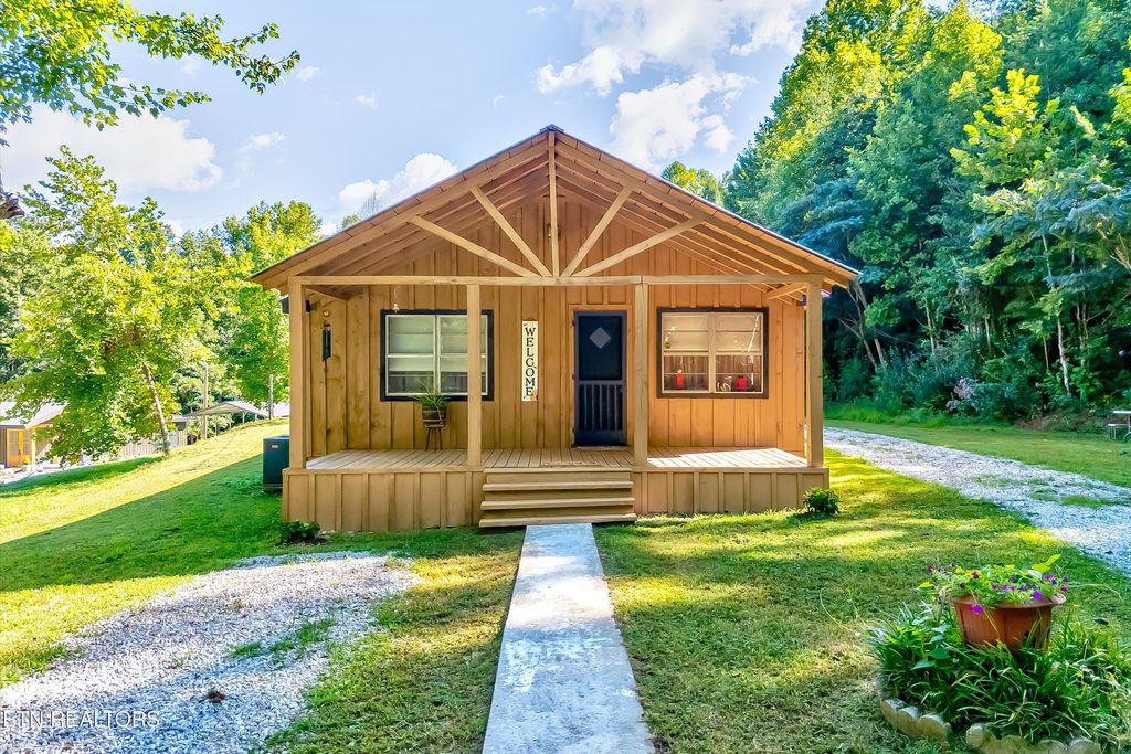 Photo of 955 Norma Rd, Huntsville, TN 37756 (MLS # 1313412)