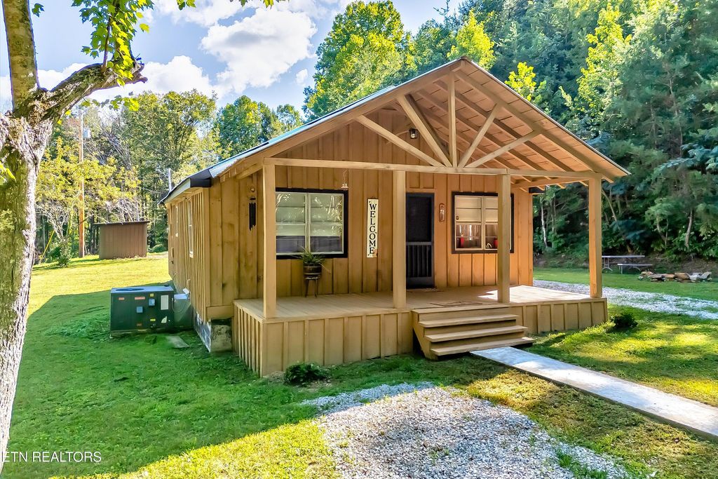 Photo of 955 Norma Rd, Huntsville, TN 37756 (MLS # 1313412)