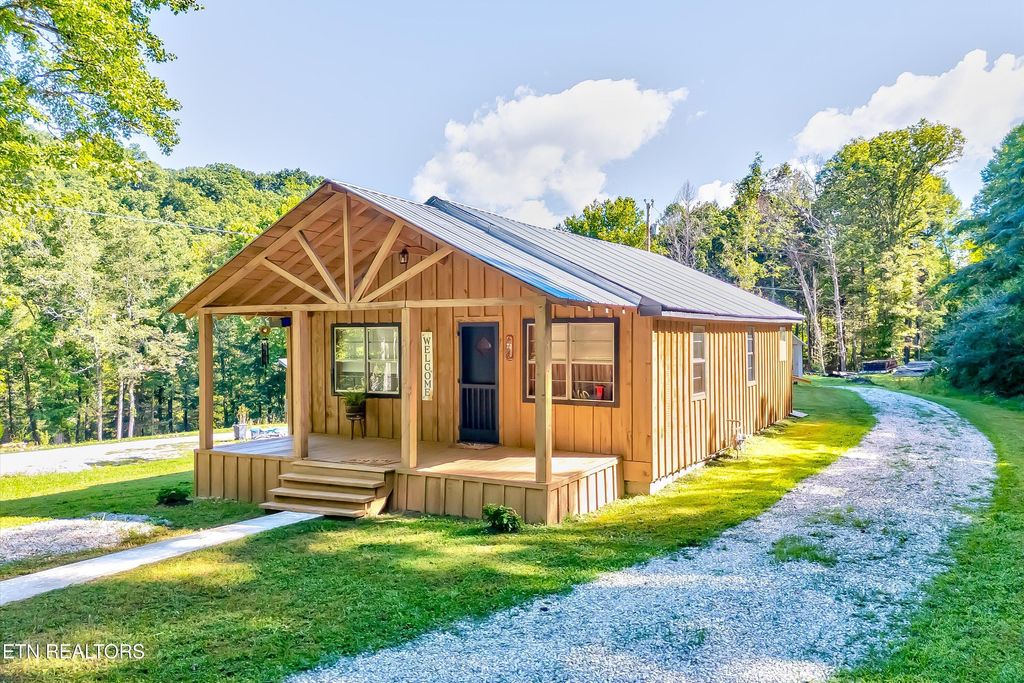 Photo of 955 Norma Rd, Huntsville, TN 37756 (MLS # 1313412)