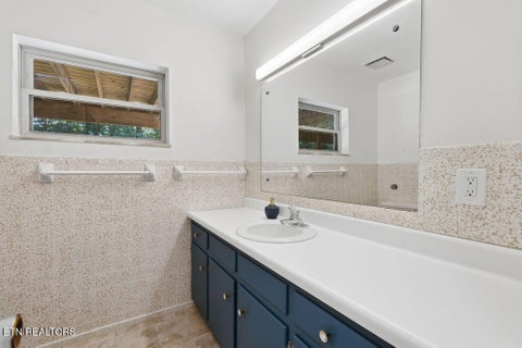 Tiny photo for 853 W Outer Drive, Oak Ridge, TN 37830 (MLS # 1349474)