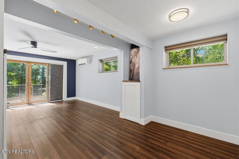 Tiny photo for 853 W Outer Drive, Oak Ridge, TN 37830 (MLS # 1349474)