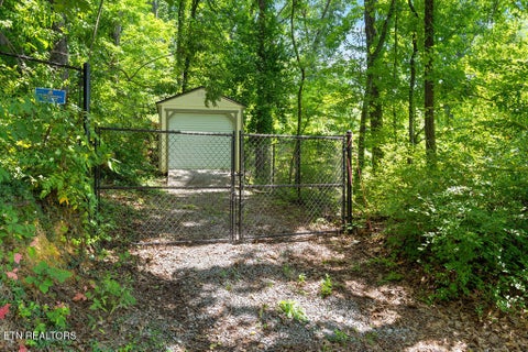 Tiny photo for 853 W Outer Drive, Oak Ridge, TN 37830 (MLS # 1349474)