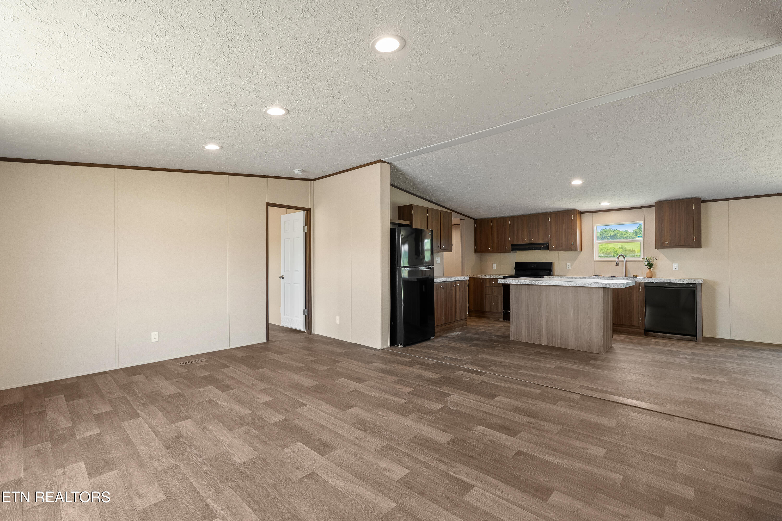 277 Thompson Rd