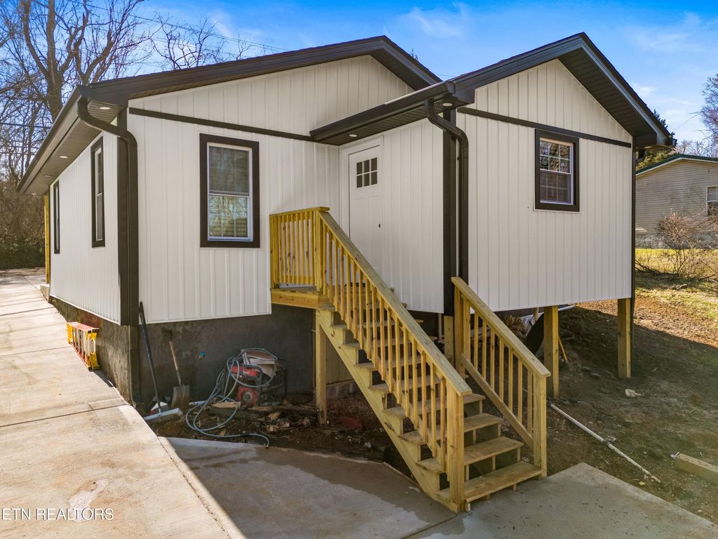 Photo of 1100 Valley Home Rd, Morristown, TN 37813 (MLS # 1329793)