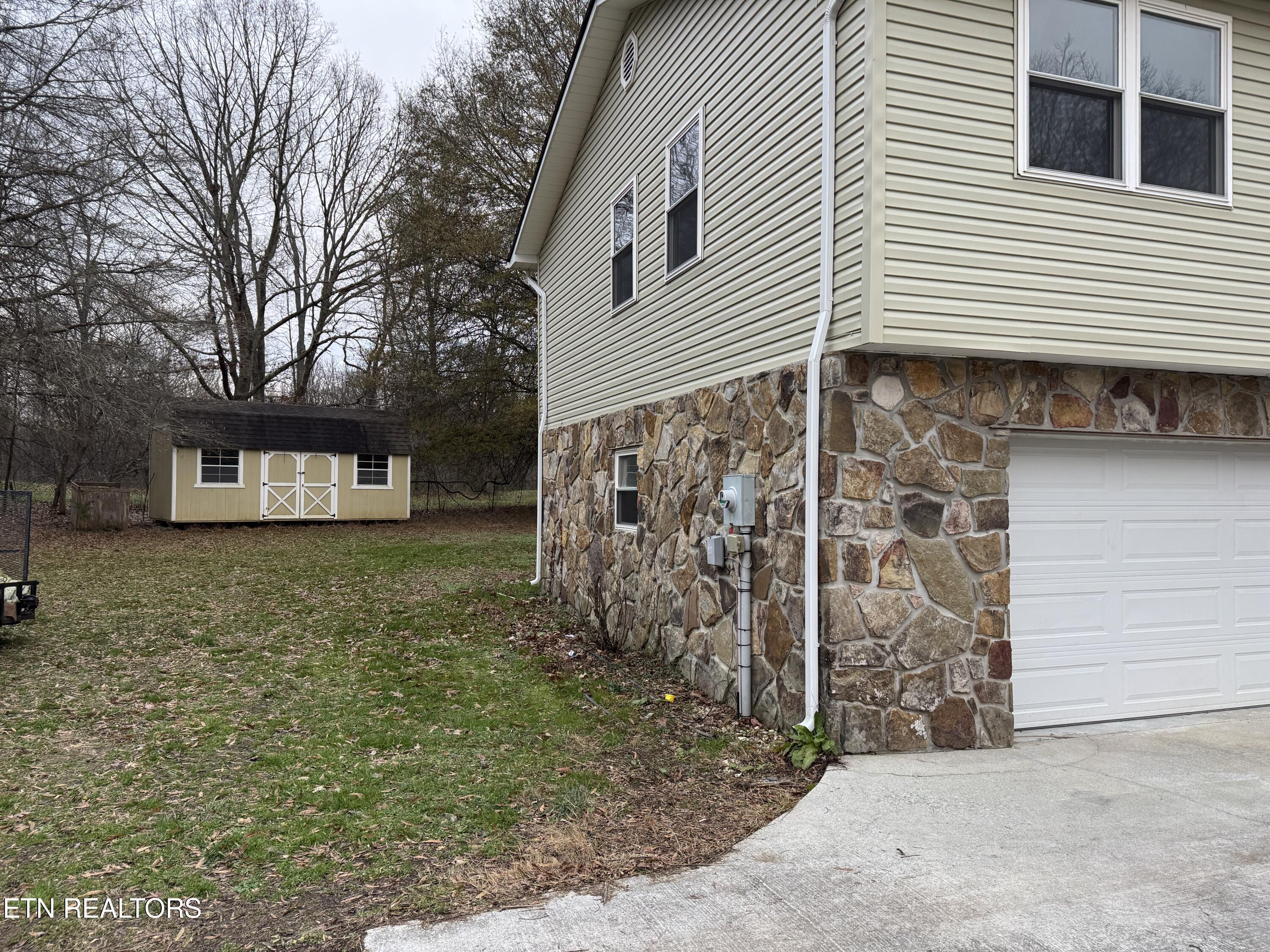 228 Tree Circle