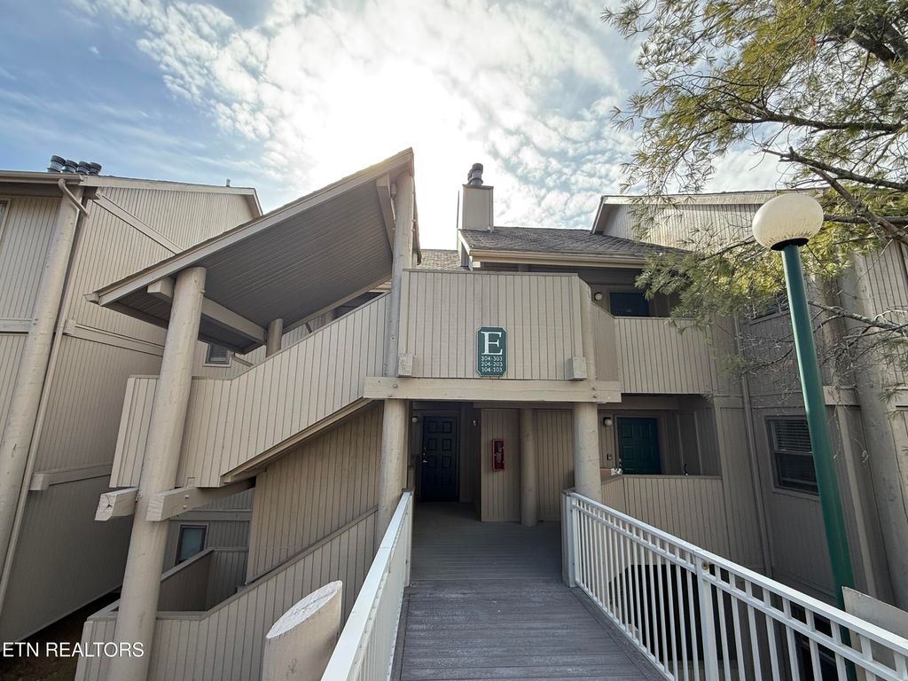 Photo of 3710 Weber Rd #303 -E, Gatlinburg, TN 37738 (MLS # 1329396)