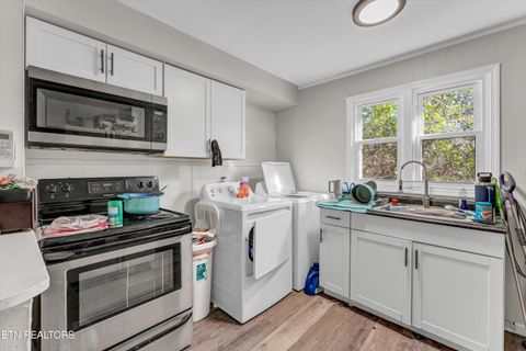 Tiny photo for 558560 W Outer Drive, Oak Ridge, TN 37830 (MLS # 1319382)