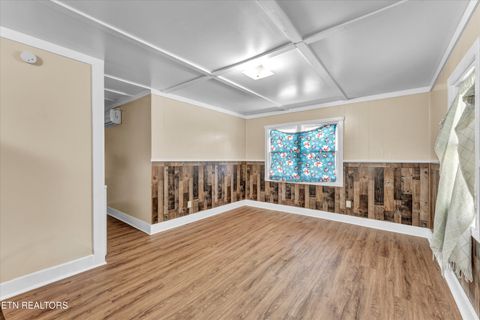Tiny photo for 558560 W Outer Drive, Oak Ridge, TN 37830 (MLS # 1319382)
