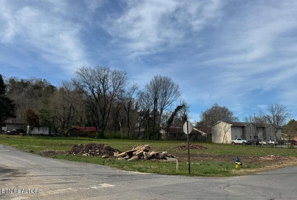 Photo of 665 Railroad St, Dayton, TN 37321 (MLS # 1303347)