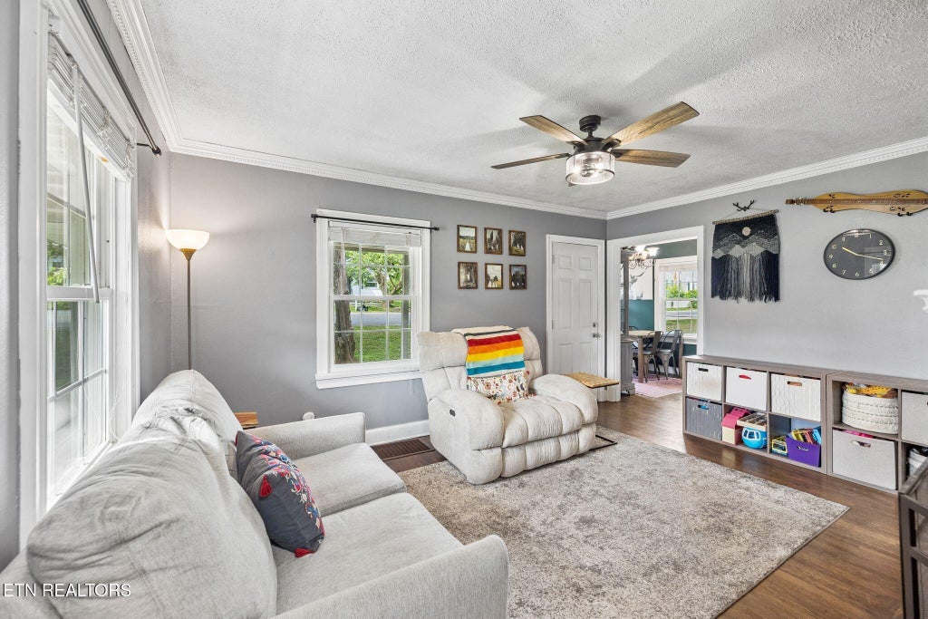 Photo of 901 Emmett Ave, Cleveland, TN 37311 (MLS # 1343391)