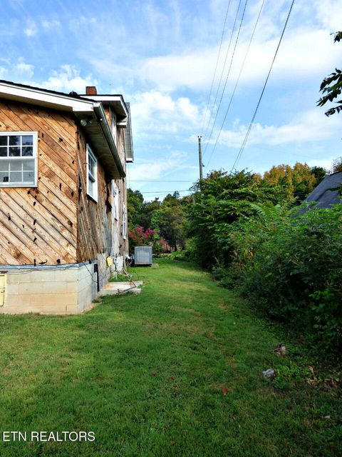 Tiny photo for 145 W Meeting St, Dandridge, TN 37725 (MLS # 1315680)