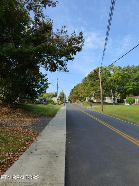 Tiny photo for 145 W Meeting St, Dandridge, TN 37725 (MLS # 1315680)