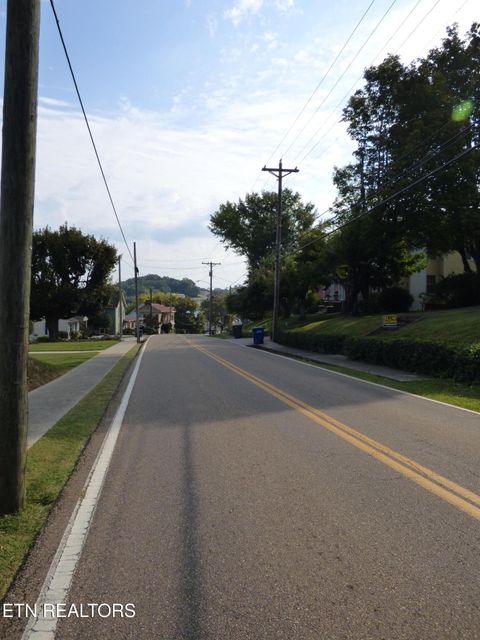 Tiny photo for 145 W Meeting St, Dandridge, TN 37725 (MLS # 1315680)