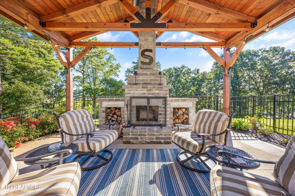 Photo of 279 Serenity Drive, Harriman, TN 37748 (MLS # 1352067)