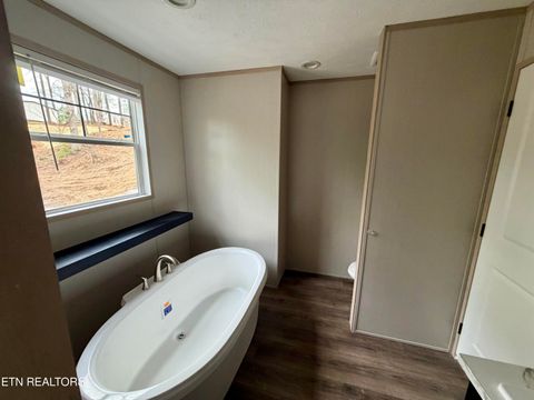 Tiny photo for 189 Serrento Lane, New Tazewell, TN 37825 (MLS # 1336777)