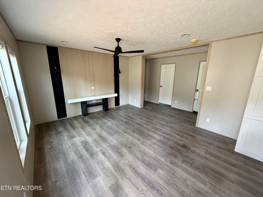 Photo of 189 Serrento Lane, New Tazewell, TN 37825 (MLS # 1336777)