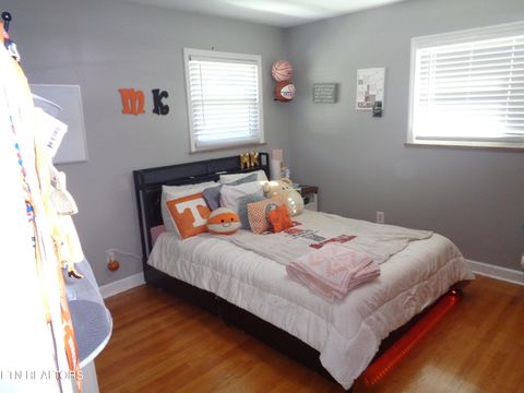 Tiny photo for 1033 WALTERS DR. Dr, Morristown, TN 37814 (MLS # 1319149)