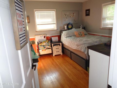 Tiny photo for 1033 WALTERS DR. Dr, Morristown, TN 37814 (MLS # 1319149)