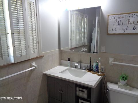 Tiny photo for 1033 WALTERS DR. Dr, Morristown, TN 37814 (MLS # 1319149)