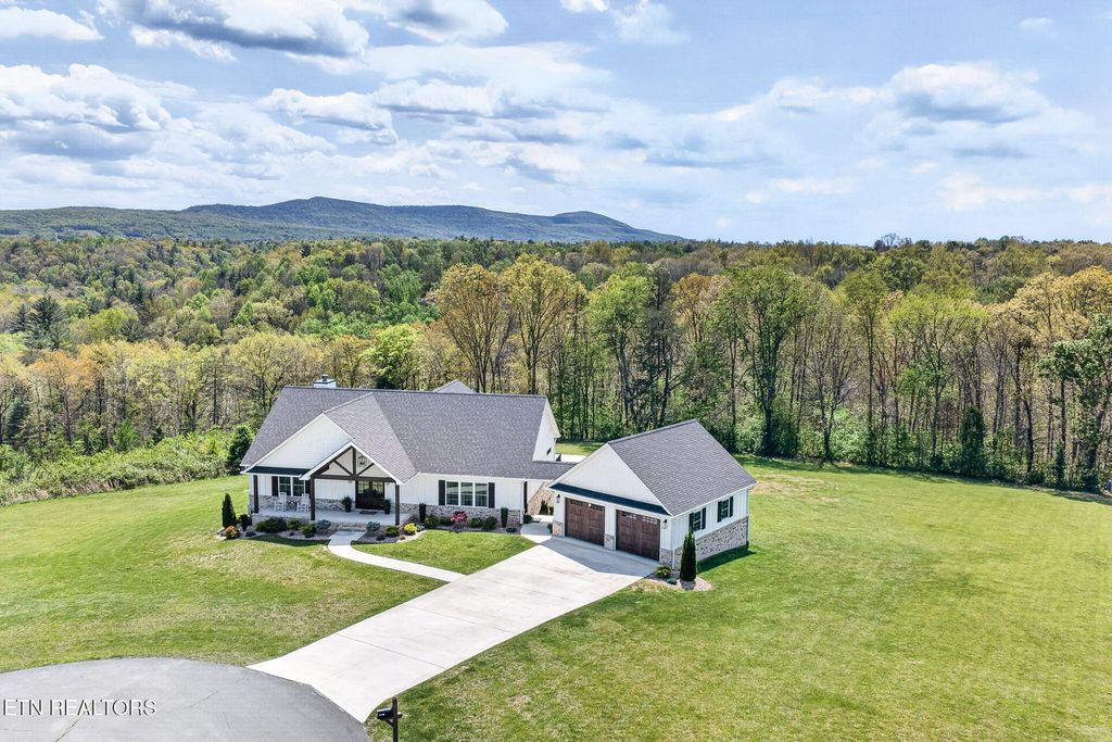 Photo of 270 Copper Point, Crossville, TN 38555 (MLS # 1337854)