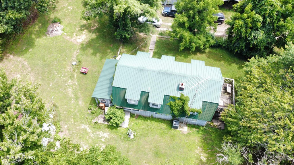 Photo of 339 Dividing Ridge Rd, Speedwell, TN 37870 (MLS # 1356691)