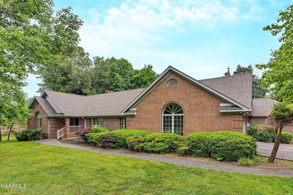 Photo of 521 Wedgwood Drive, Alcoa, TN 37701 (MLS # 1229522)