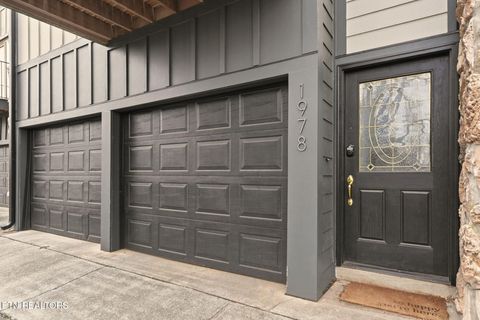 Photo of 1978 Cherokee Bluff Drive #113, Knoxville, TN 37920 (MLS # 1331337)