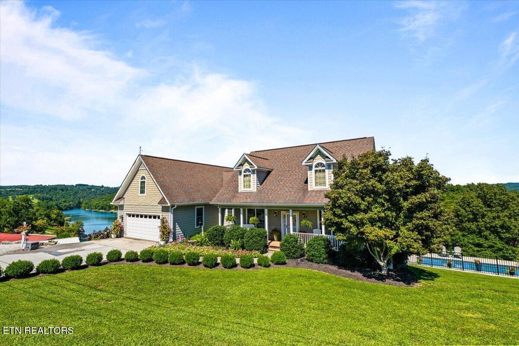 Photo of 159 Reflection Lane, LaFollette, TN 37766 (MLS # 1353594)
