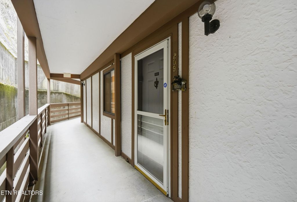 Photo of 616 Turkey Nest Rd #209, Gatlinburg, TN 37738 (MLS # 1324185)