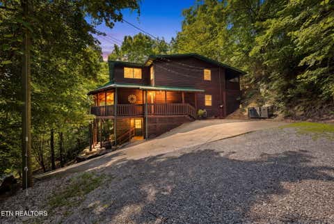 Tiny photo for 2202 Applewood Rd, Sevierville, TN 37862 (MLS # 1350119)