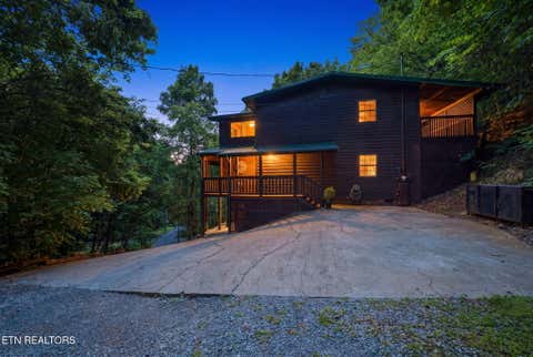 Photo of 2202 Applewood Rd, Sevierville, TN 37862 (MLS # 1350119)