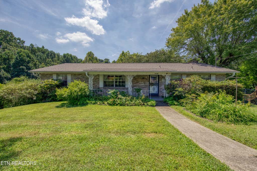 Photo of 4308 Larigo Drive, Knoxville, TN 37914 (MLS # 1353095)