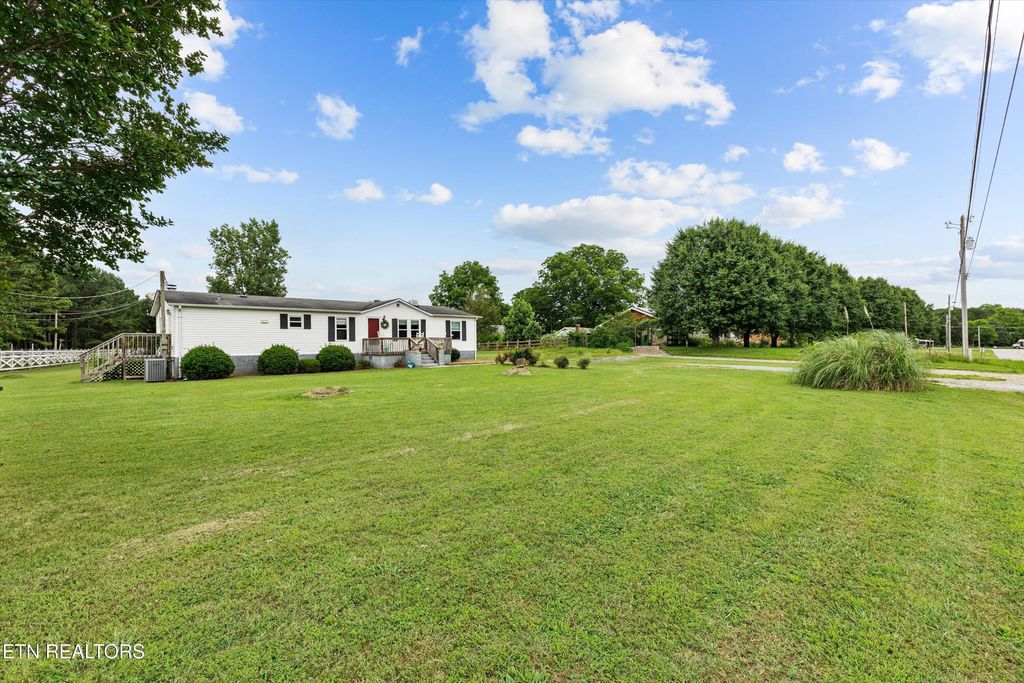 Photo of 928 Walker Rd, Maryville, TN 37801 (MLS # 1336414)