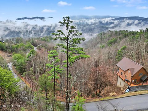 Photo of Autumn Ridge Way, Sevierville, TN 37876 (MLS # 1330037)