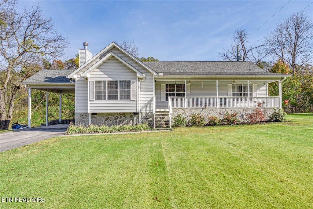 Photo of 3333 Oma Lee Drive, Sevierville, TN 37876 (MLS # 1321705)