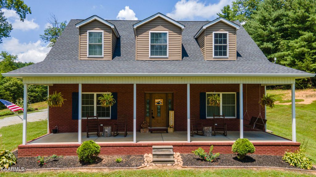 Photo of 163 Sourwood Lake Rd, Tellico Plains, TN 37385 (MLS # 1235254)