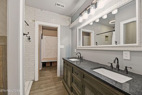 Tiny photo for 184 Henson Lane, Clinton, TN 37716 (MLS # 1326247)