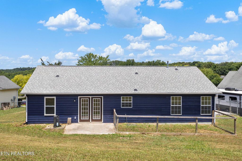 Photo of 8424 Gardenside Lane Lane, Powell, TN 37849 (MLS # 1306830)