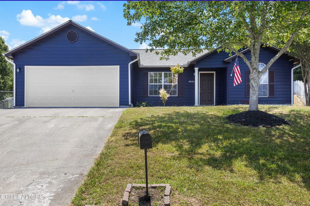 Photo of 8424 Gardenside Lane Lane, Powell, TN 37849 (MLS # 1306830)