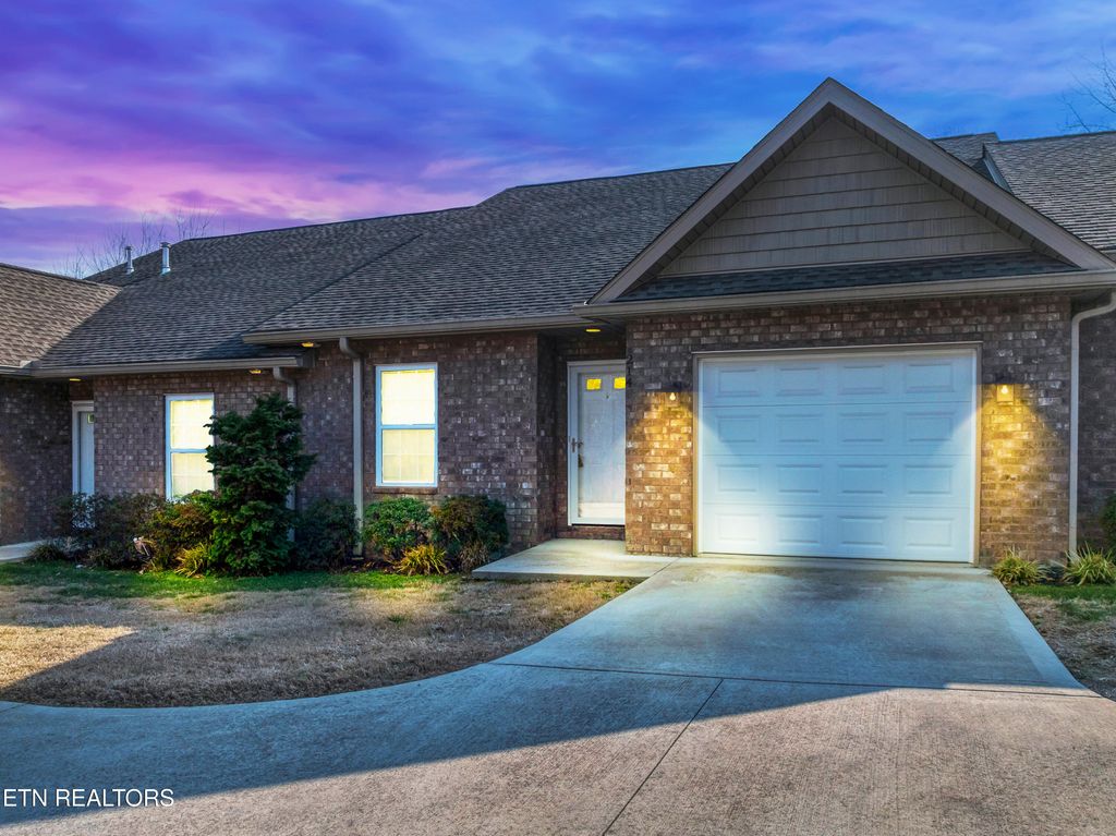 Photo of 214 Waters Rd, Maryville, TN 37803 (MLS # 1326895)