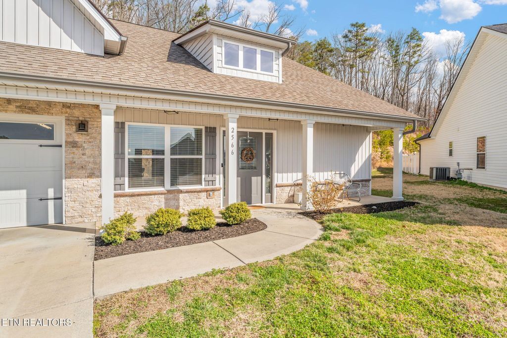 Photo of 2566 Eppie Cove Lane, Knoxville, TN 37931 (MLS # 1330582)