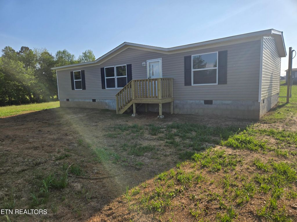 Photo of 427 McCroskey St, Englewood, TN 37329 (MLS # 1298912)