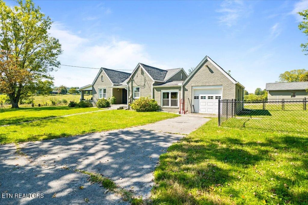 Photo of 1057 Old Middlesboro Hwy, LaFollette, TN 37766 (MLS # 1315643)